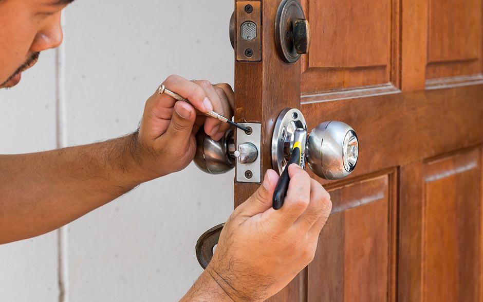 éxpérience nécessaire pour serrure porte blindée Louvres